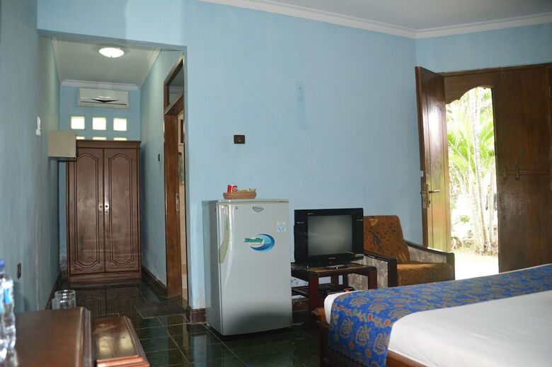 Bed & Breakfast Bagus Beach Resort