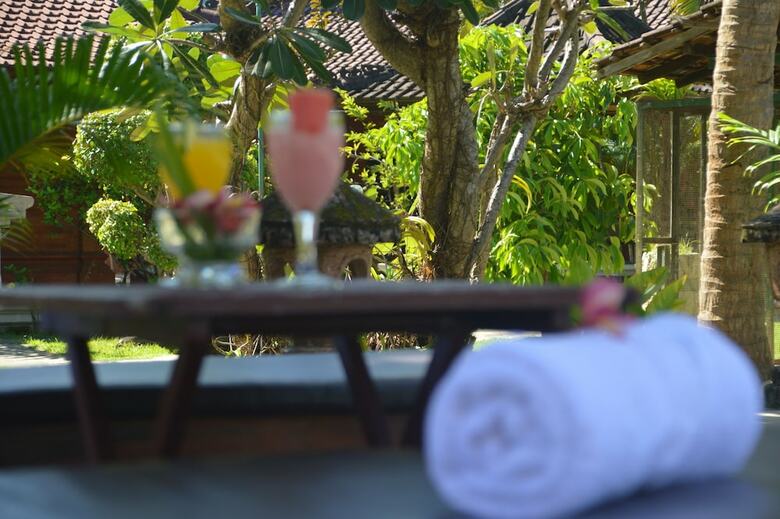Bed & Breakfast Bagus Beach Resort