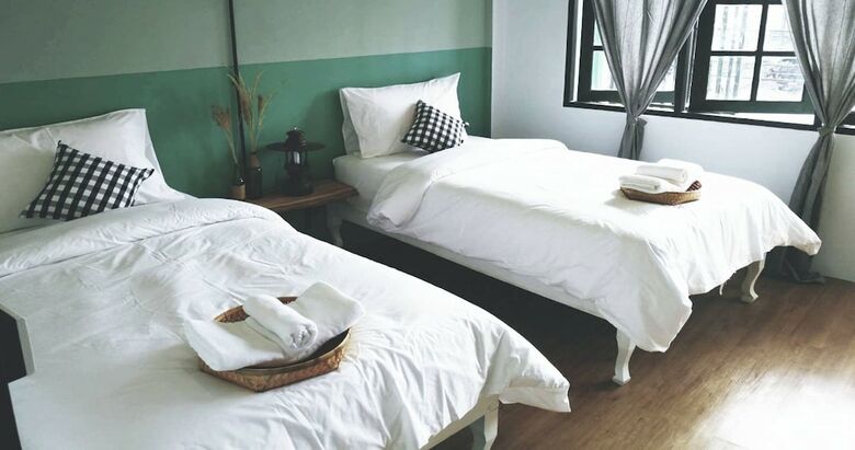 Hotel I-dna Phanatnikhom Hometel