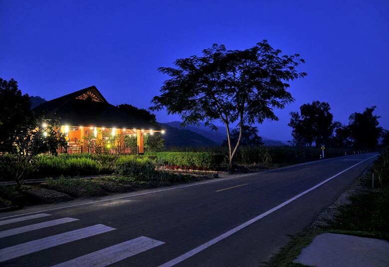 Hotel Rai Saeng Arun Resort