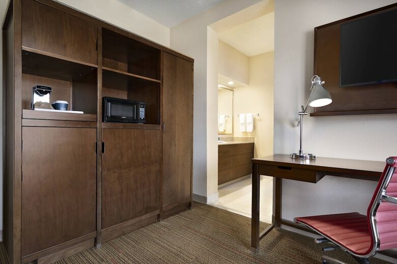 Hotel Four Points By Sheraton Raleigh North