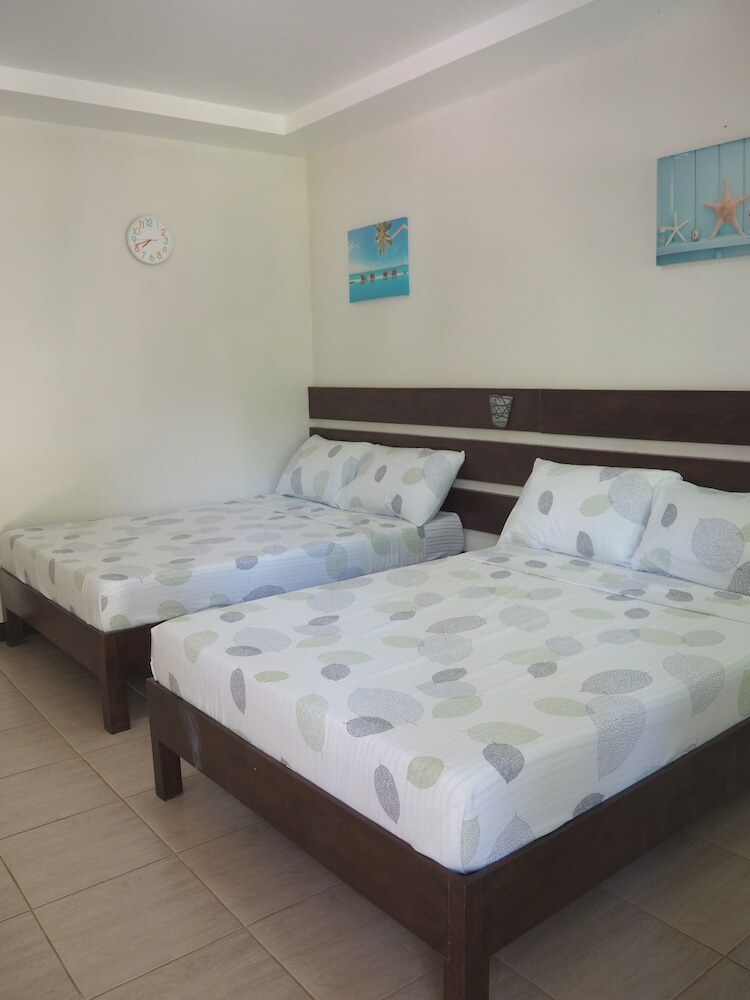 Hotel Submarine Garden Beach Resort