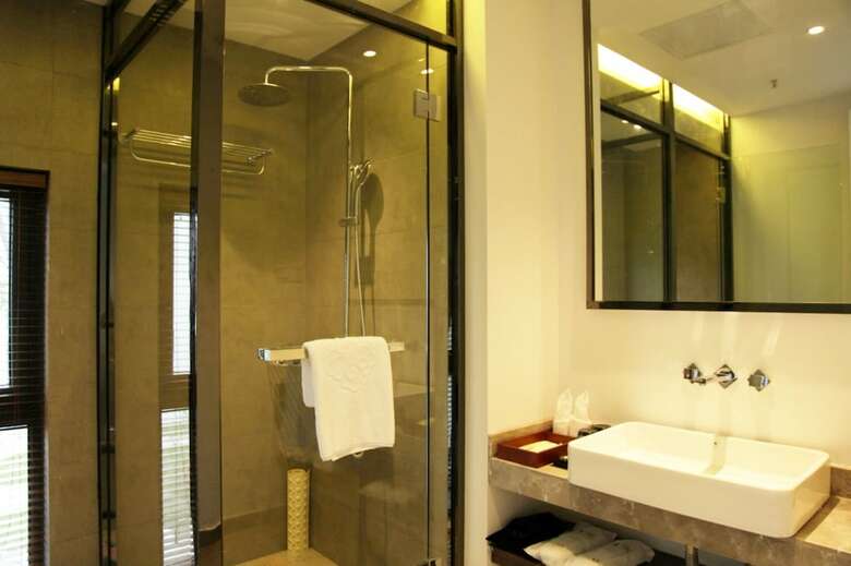 Hotel Taoism Seclusive Genealand