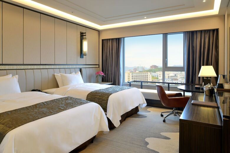 Fuzhou Lakeside Hotel