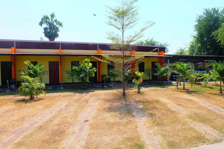 Hotel The Palm Resort