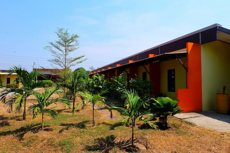 Hotel The Palm Resort