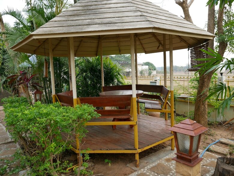 Hotel 99 Resort