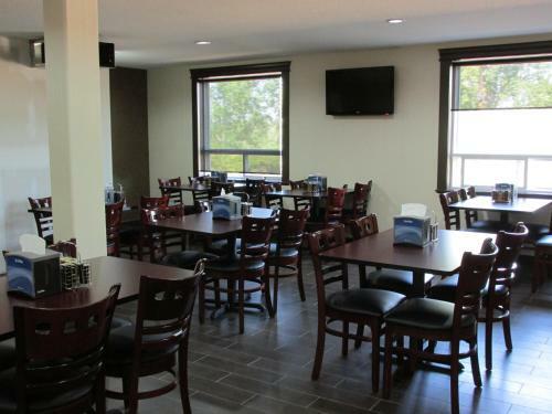 Hotel Sigma Inn & Suites