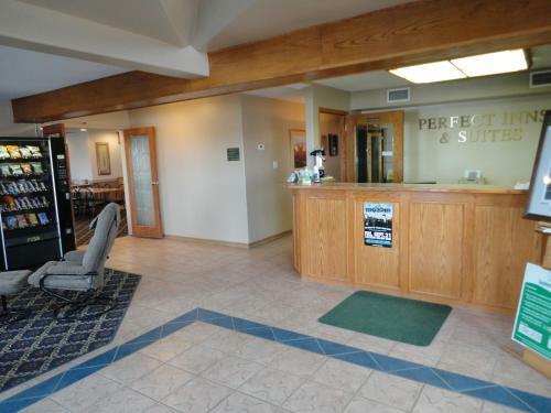 Hotel Perfect Inns & Suites