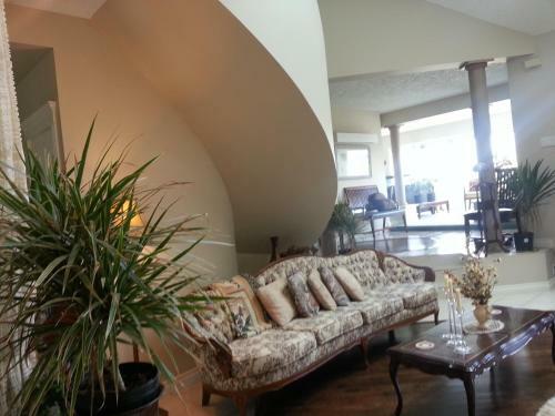 Bed & Breakfast By The Sea Bnb, Sidney Victoria Bc