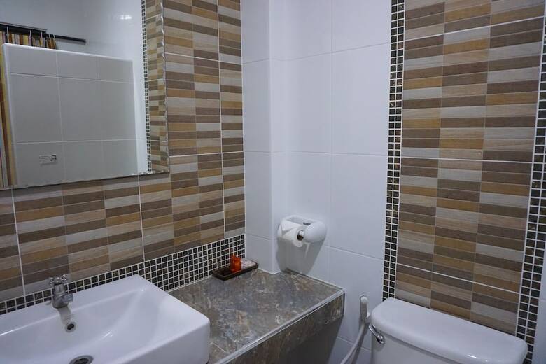 C2u Hotel Uthai Thani - Adults Only