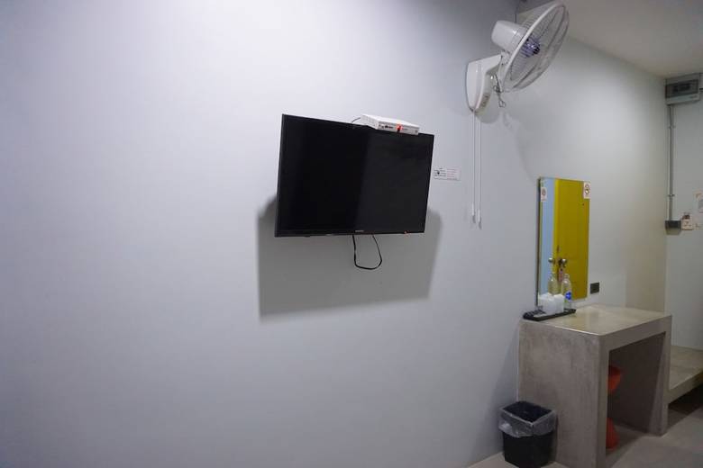 C2u Hotel Uthai Thani - Adults Only