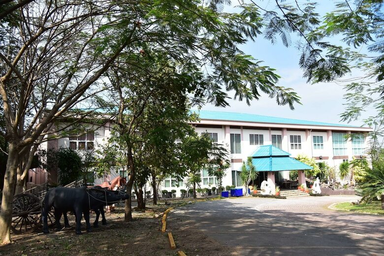 Hotel Phuranya Resort