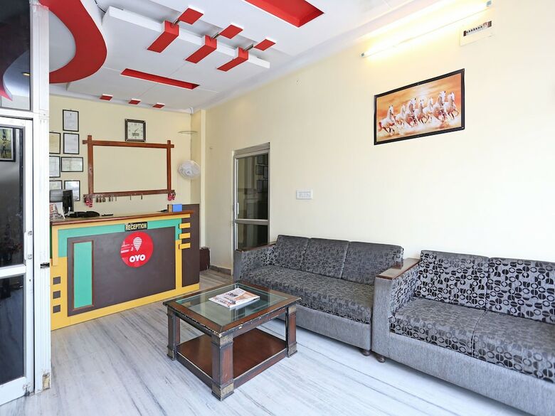 Oyo 9558 Hotel Chhavi Holidays
