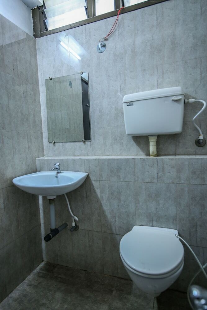 Oyo 3603 White Pearl Hotel