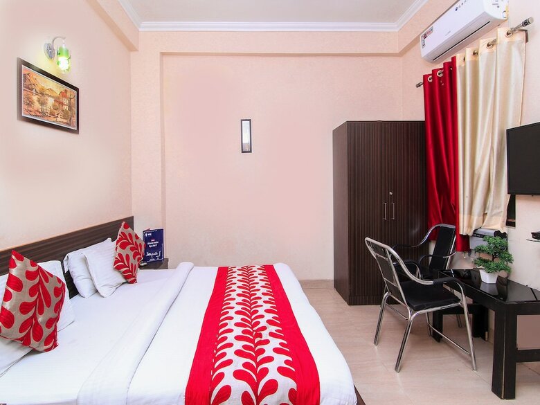 Hotel Oyo 8243 Climat Inn