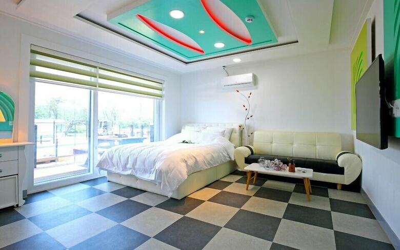 Gyeongju The One Pension - Blue