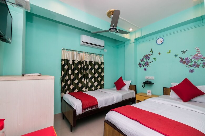 Oyo 10471 Hotel Samrat Palace