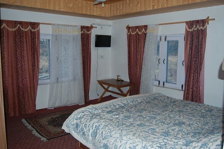 Hotel Calm Holiday Inn
