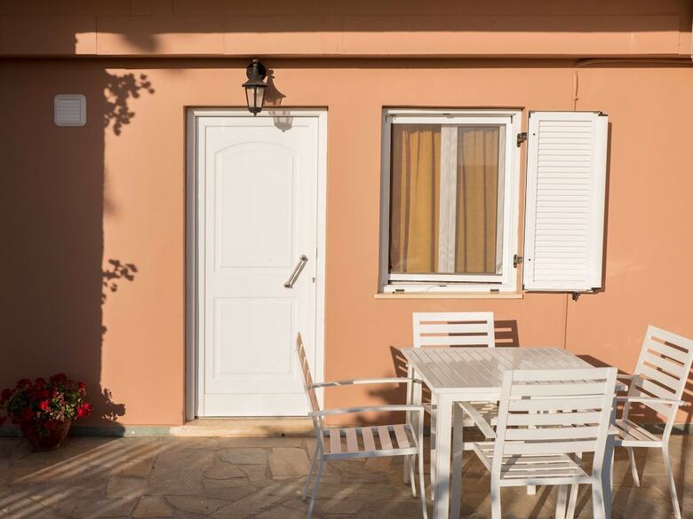 Hotel Petritos Rooms And Studios