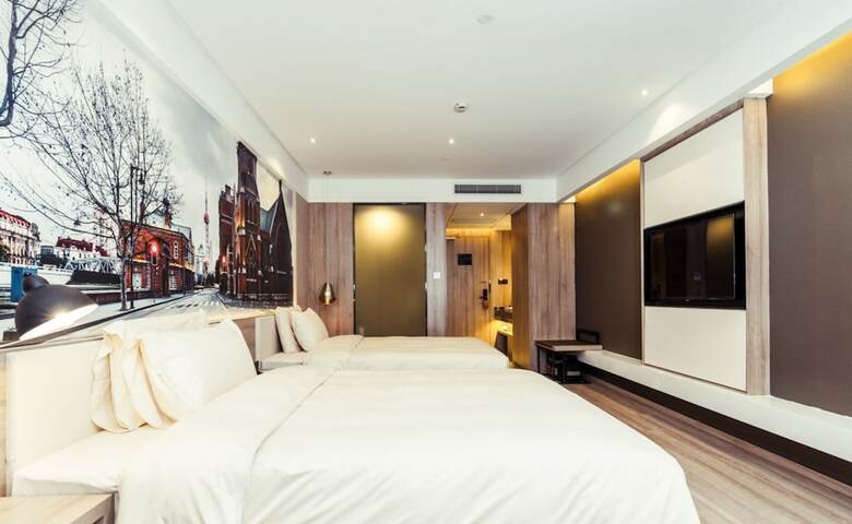 Atour Hotel Pudong Airport