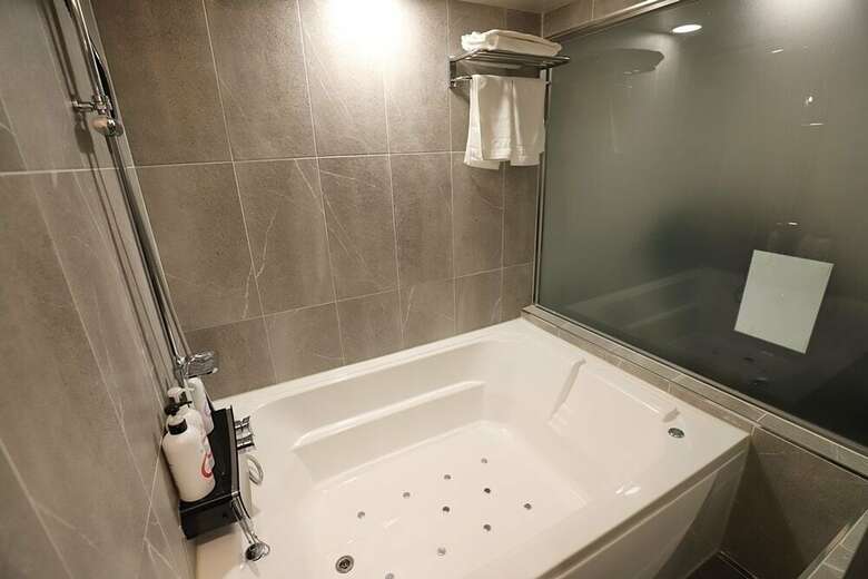 Anyang Illowa Hotel