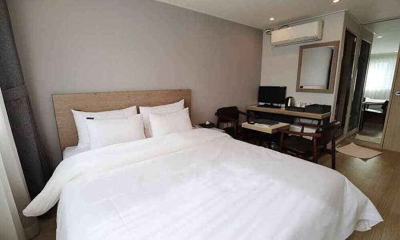 Anyang Illowa Hotel