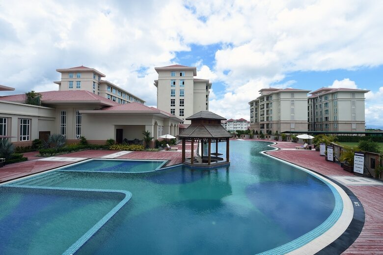 The Hotel Grand Ace