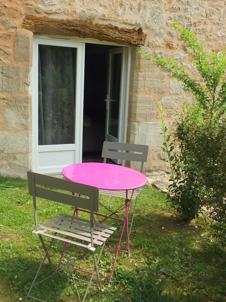 Hotel Sur Le Chemin Des Sens