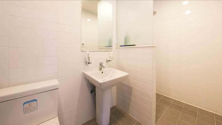 Hostal Blanc Guesthouse