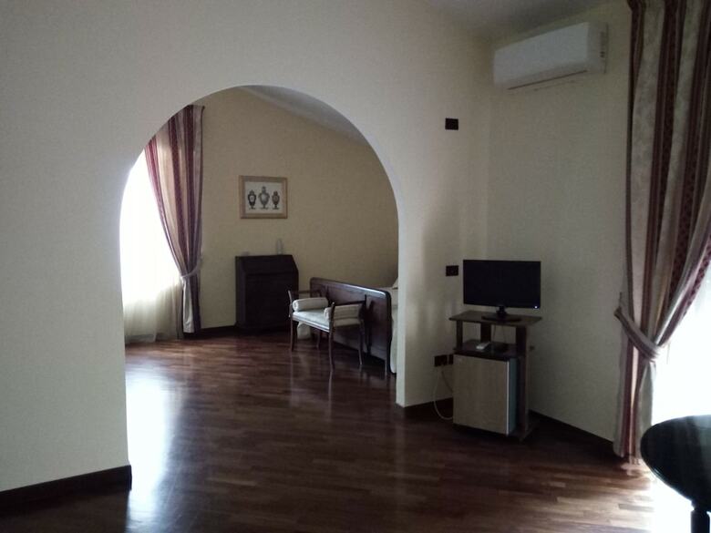 Hotel Tavernola Locanda Di Campagna