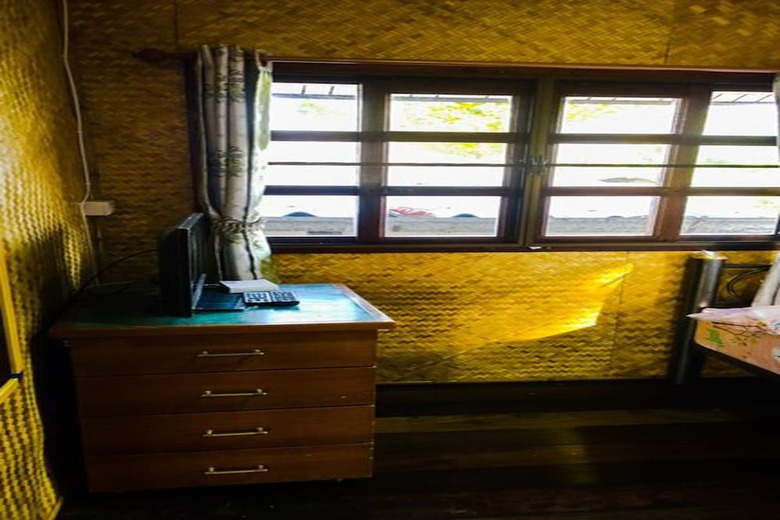 Hotel Cast Away  Homestay