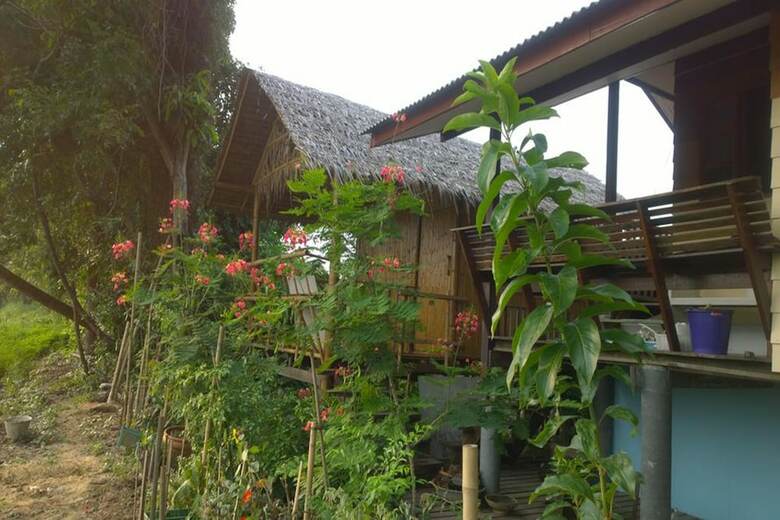 Hotel Cast Away  Homestay
