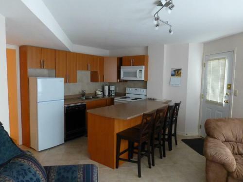 Hostal Peachland Lakeview Vacation Suite