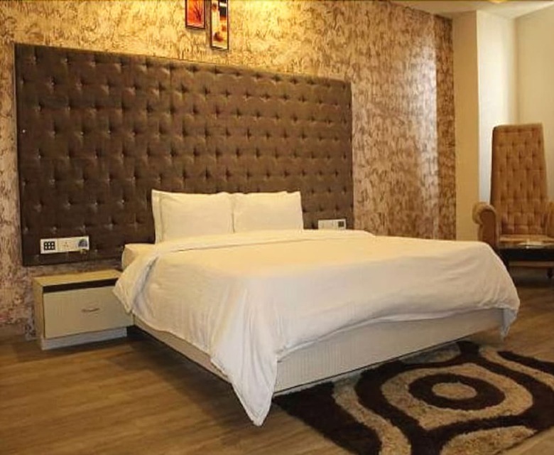 Hotel The Royal Paradise