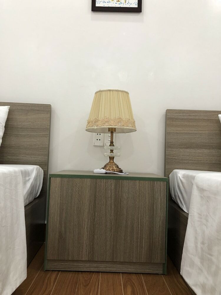 Hostal Cat Ba Central Hotel II - Hostel