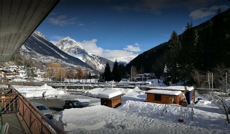 Camping Hotel La Pineta