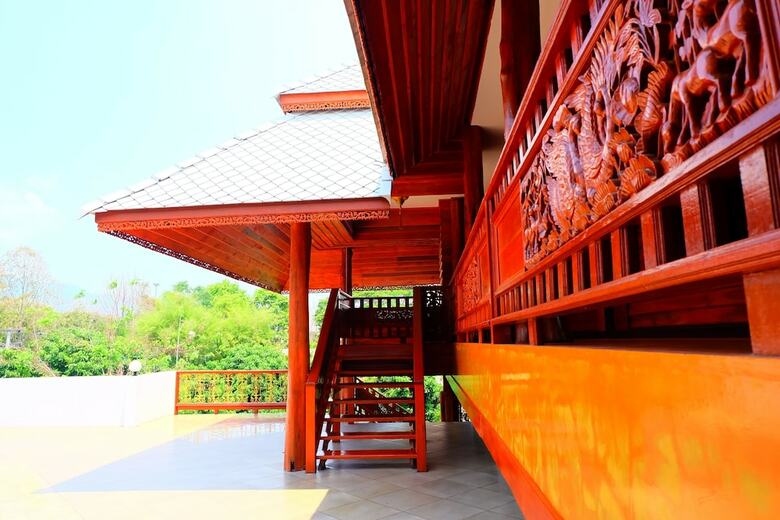Hotel Rom Sak Resort