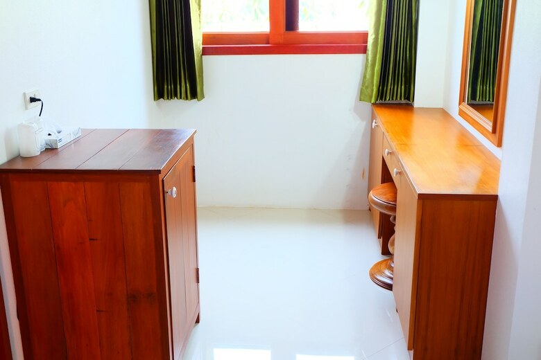 Hotel Rom Sak Resort
