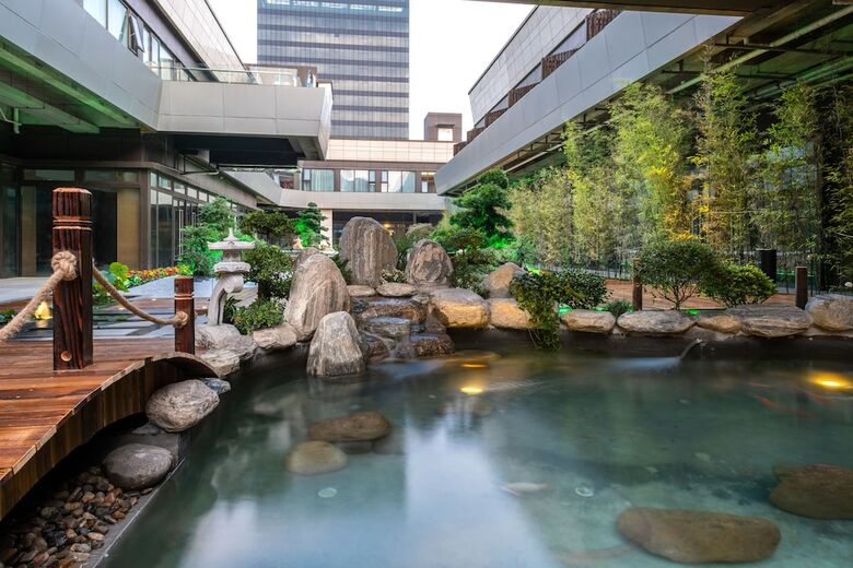 Hotel Mercure Shanghai Necc