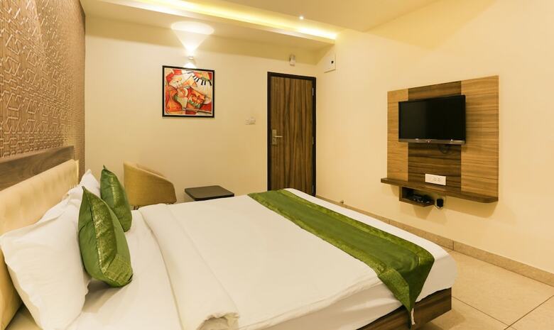 Hotel Treebo Trend Rajathadri Palace