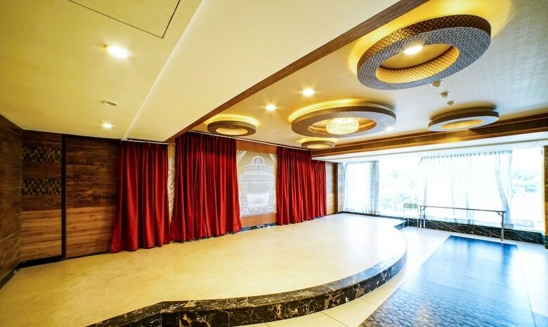 Hotel Treebo Trend Rajathadri Palace