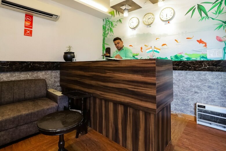 Oyo 12126 Hotel Shagun Residency