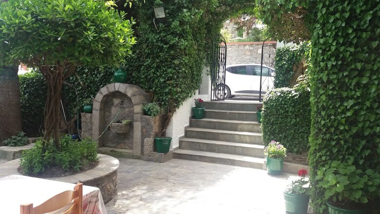 Hotel Maria (Lassithi Crete)