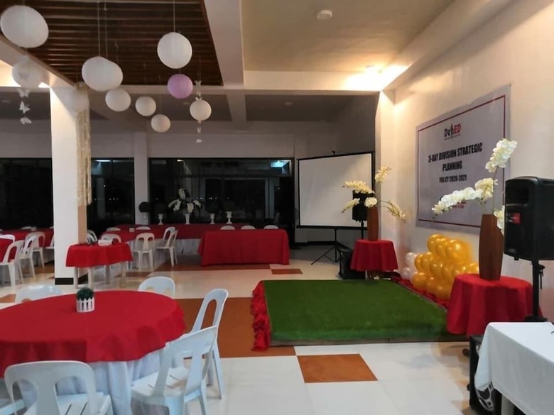 Hotel Agm Beachfront Resort & Resto