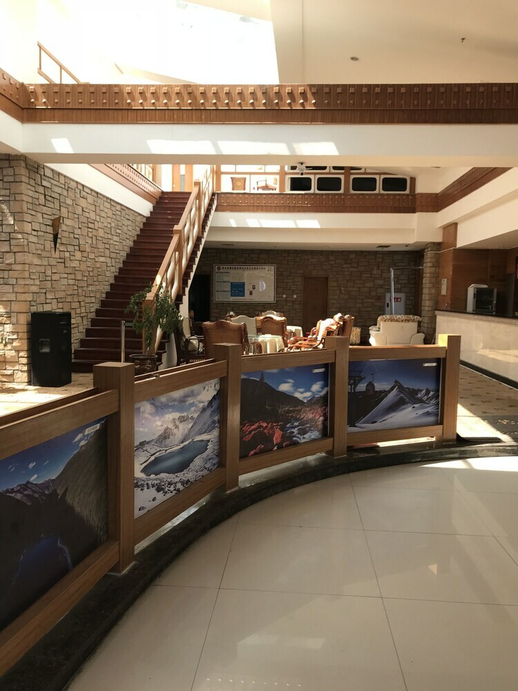 Ice 520 Hotel