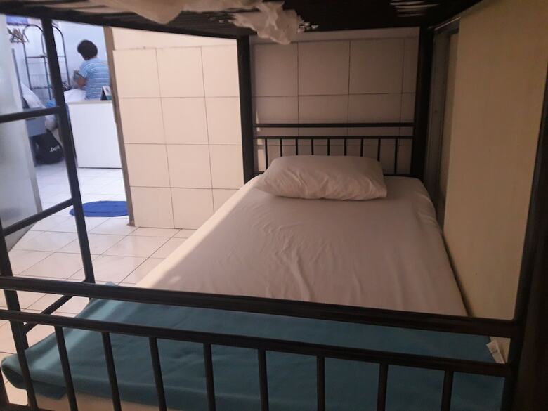 Hostal Rumah Singgah Manado - Hostel