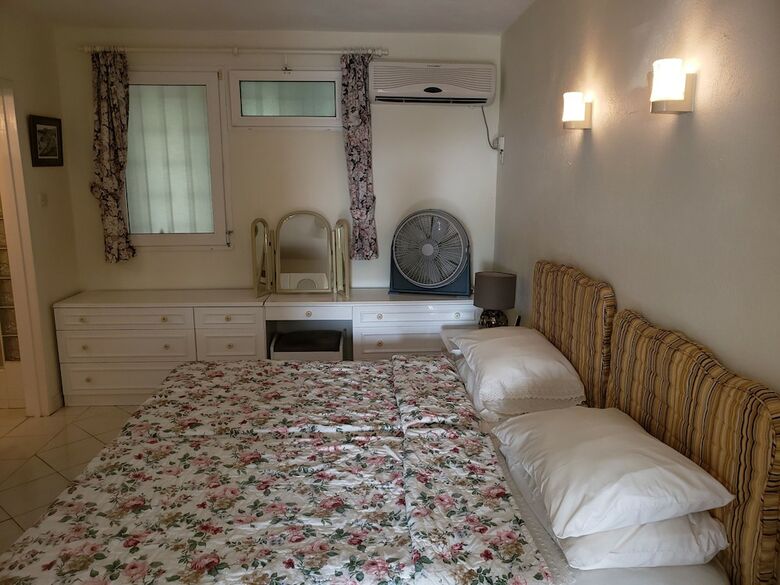 Aparthotel Golden View Apartments