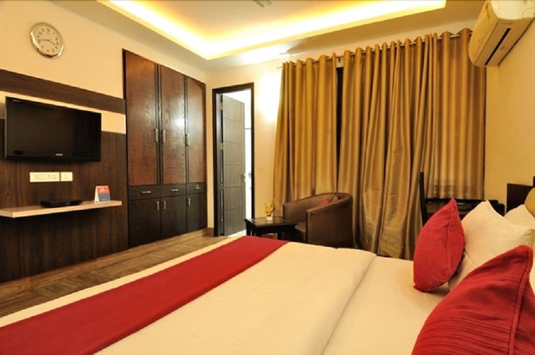 Hotel Rr Residency