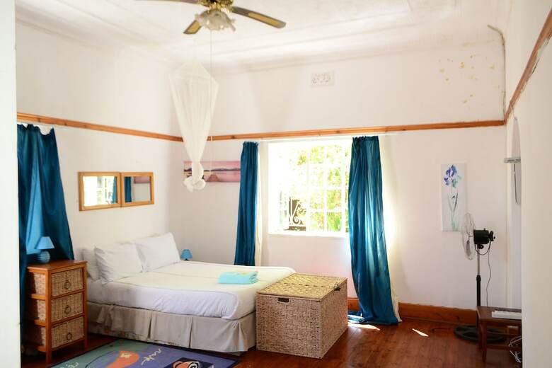 Bed & Breakfast Breeze Guest House
